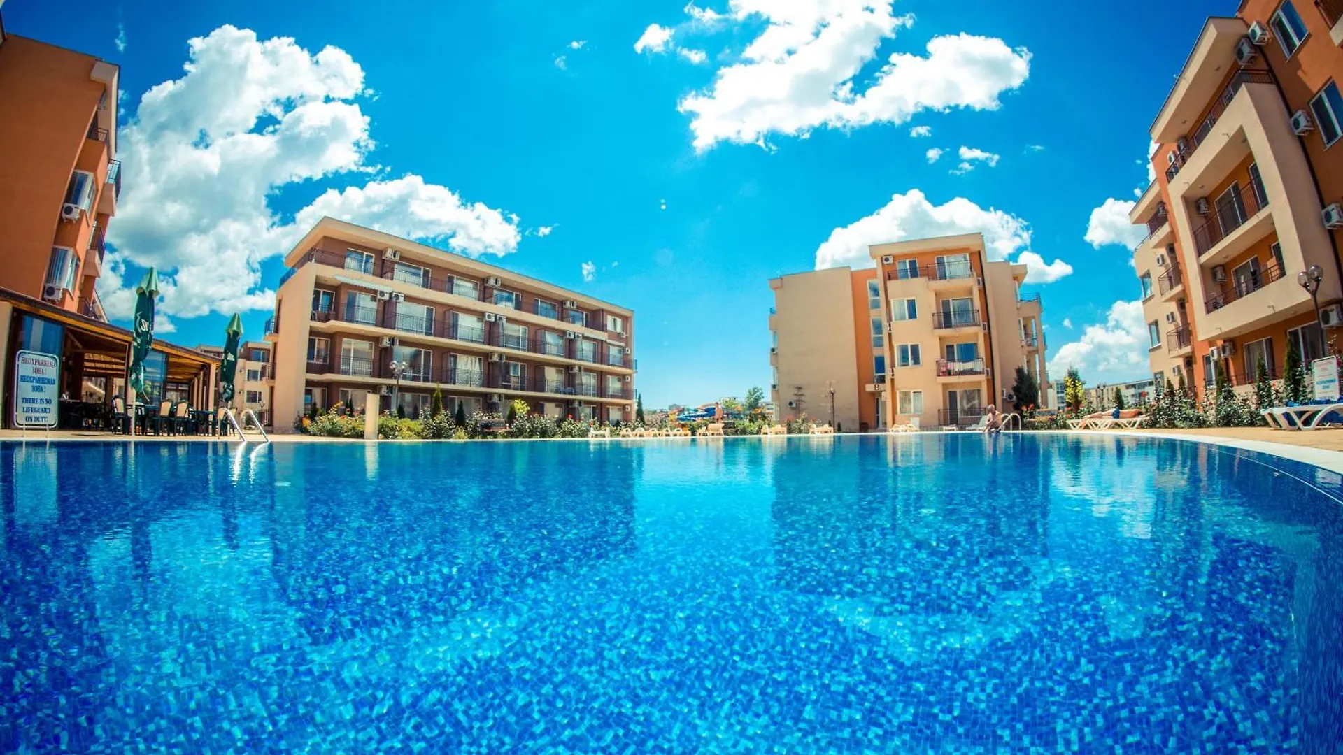 Waterpark Fort Apartments Sunny Beach 0*,